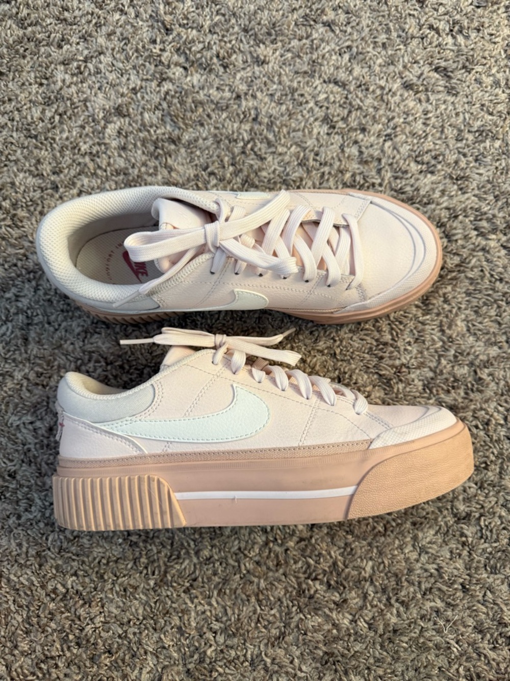 Nike Court Legacy Lift Women’s platform sneaker